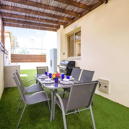 Villa Oasis Pernera Exteriör bild