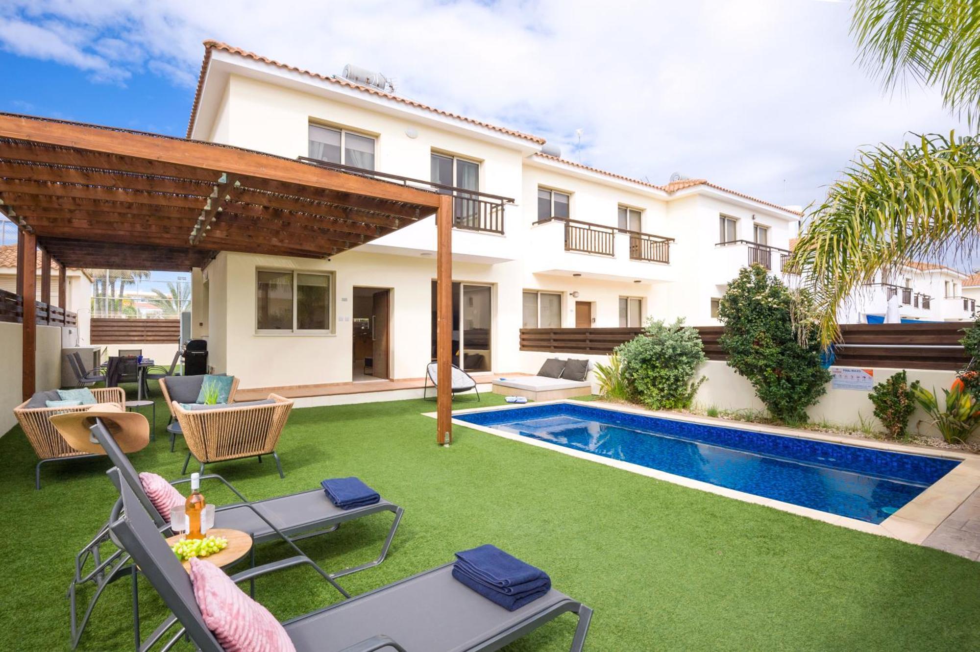 Villa Oasis Pernera Exteriör bild