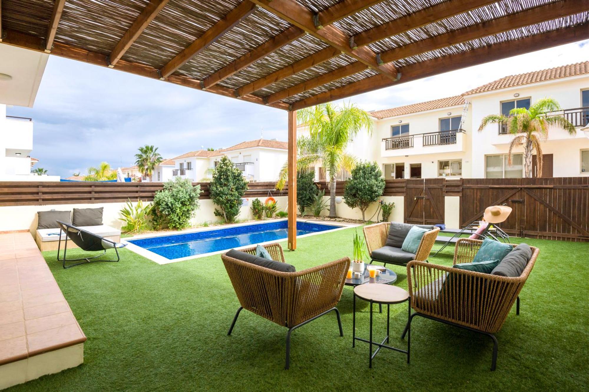 Villa Oasis Pernera Exteriör bild