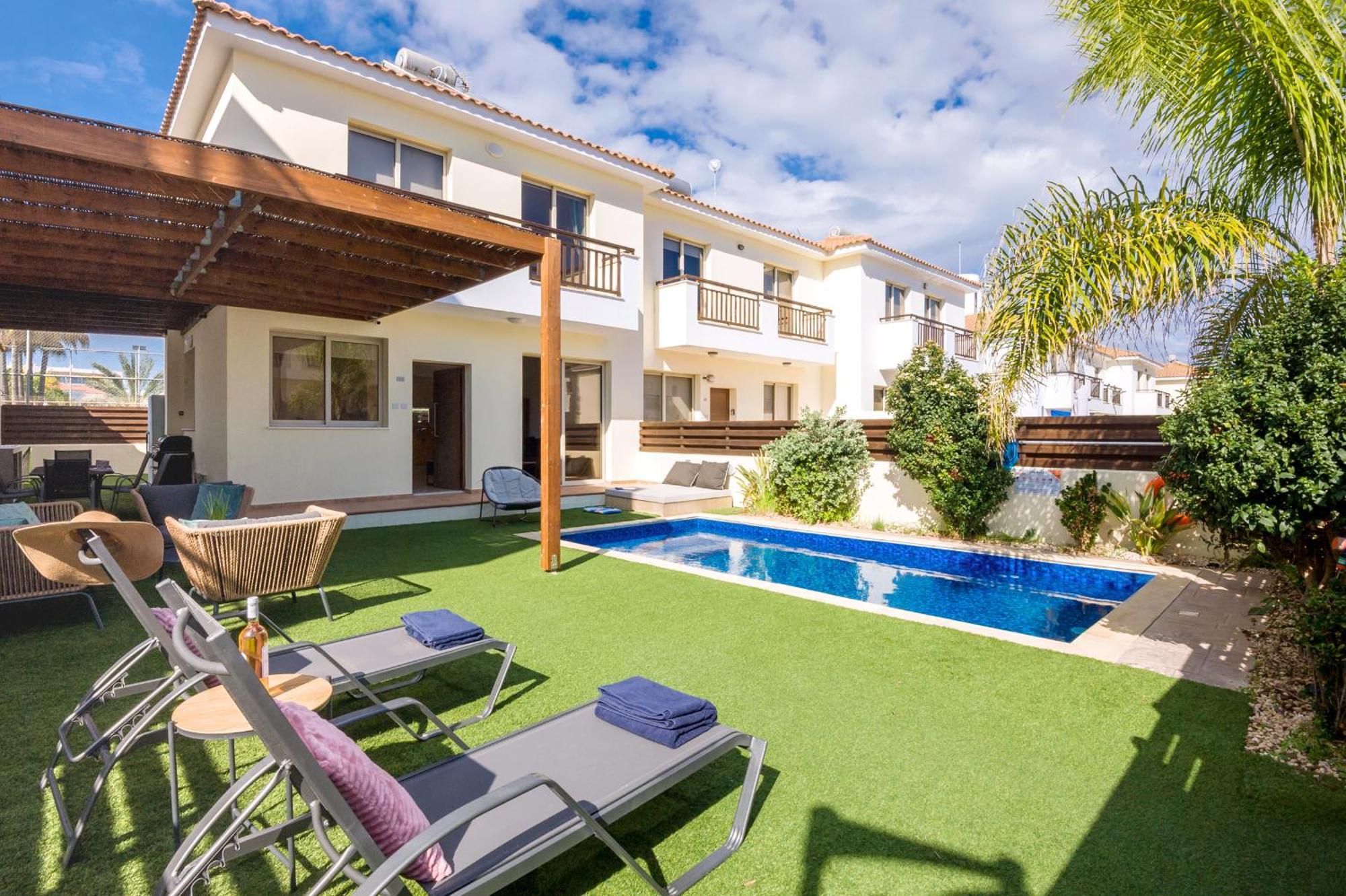 Villa Oasis Pernera Exteriör bild